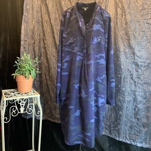 The Gap Camo Shirt Dress Shades of Blue Long Sleeve Button Neck Round Collar